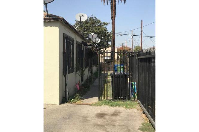 Los Angeles, CA 90003,444 E 91st Street