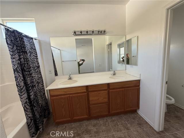 Victorville, CA 92392,13461 Ganesta Court