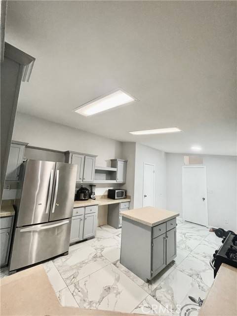 Desert Hot Springs, CA 92241,17555 Corkill #5