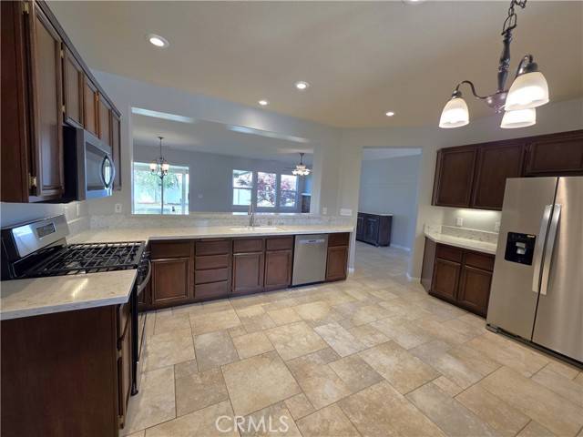 Yucaipa, CA 92399,35616 Oak Creek Drive