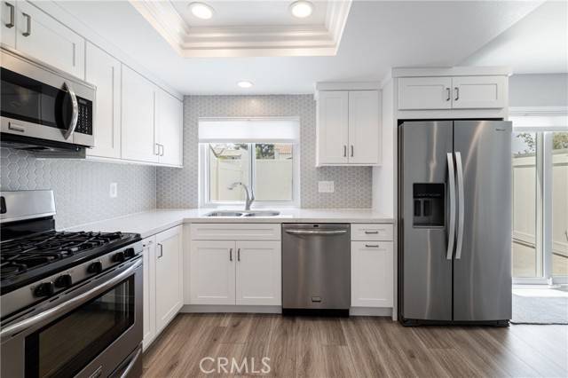 Thousand Oaks, CA 91361,226 Green Lea Place