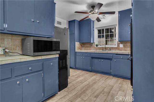 Pomona, CA 91767,1521 Densmore Street