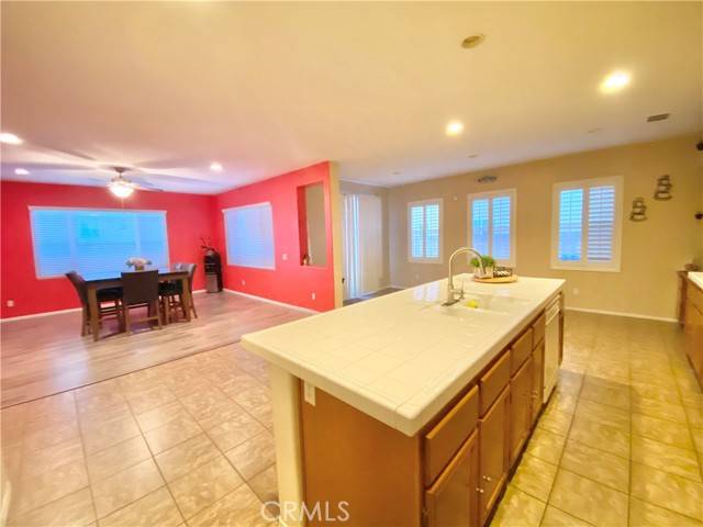 Victorville, CA 92392,12564 Mesa Street