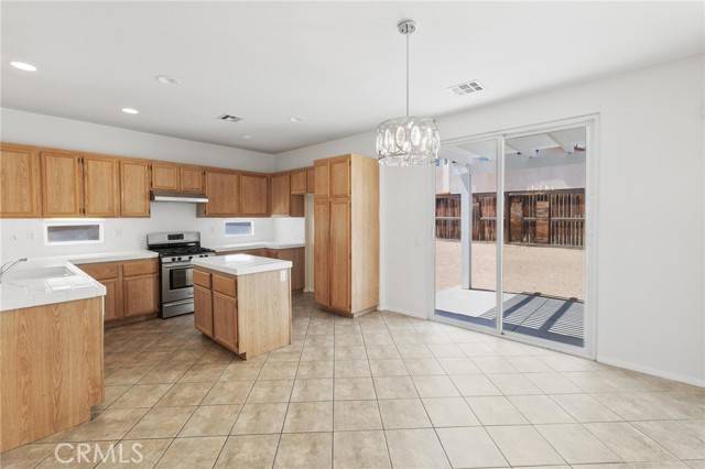 Hesperia, CA 92344,9422 Dragon Tree Drive