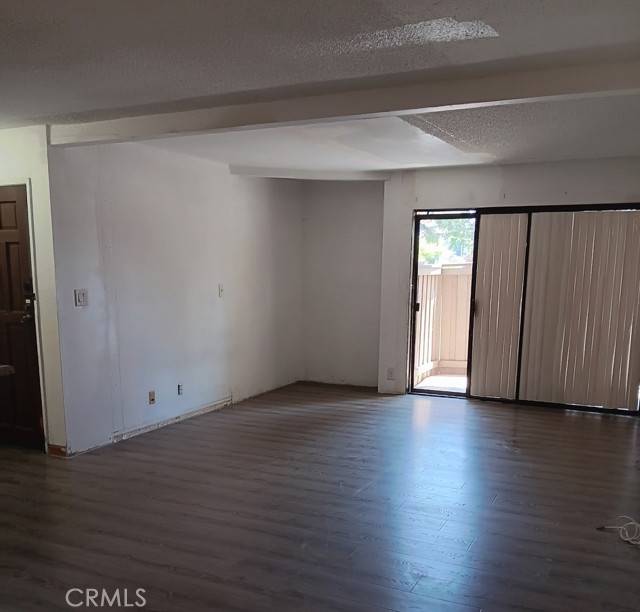 Van Nuys, CA 91406,15511 Sherman Way #1