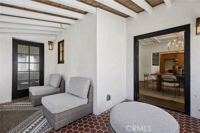 Los Angeles, CA 90048,6371 W 6th Street