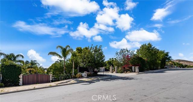 Riverside, CA 92504,18660 Sunset Knoll Drive