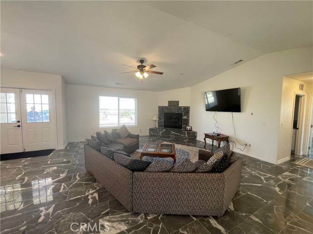 Pinon Hills, CA 92372,465 solano rd