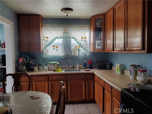 Los Angeles, CA 90003,221 E 92nd Street
