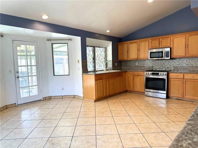 Perris, CA 92571,2582 Buchanan Court