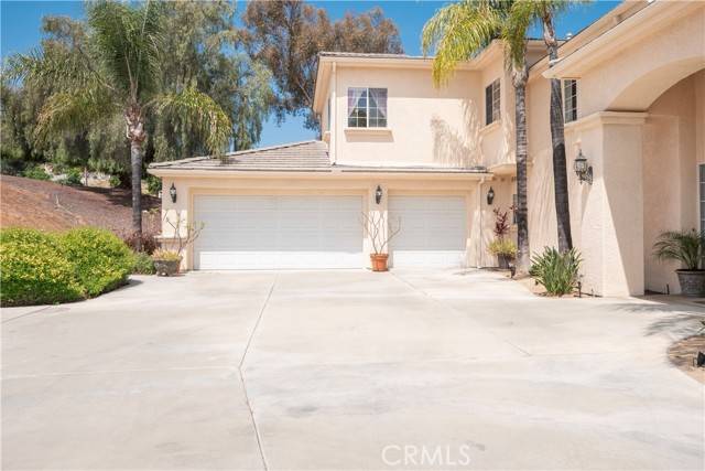 Riverside, CA 92506,5891 Via susana
