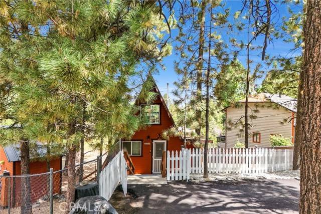Wrightwood, CA 92397,1830 Ash Road