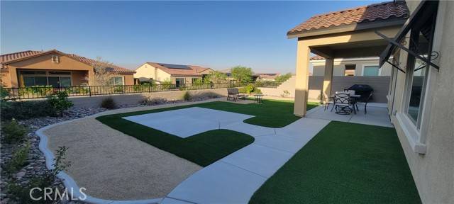 Rancho Mirage, CA 92270,82 Burgundy