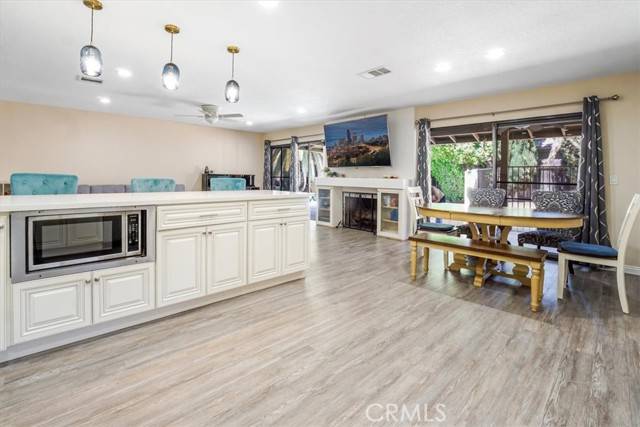 Redlands, CA 92373,227 Candy Lane