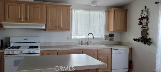 Apple Valley, CA 92307,20843 Waalew #C136