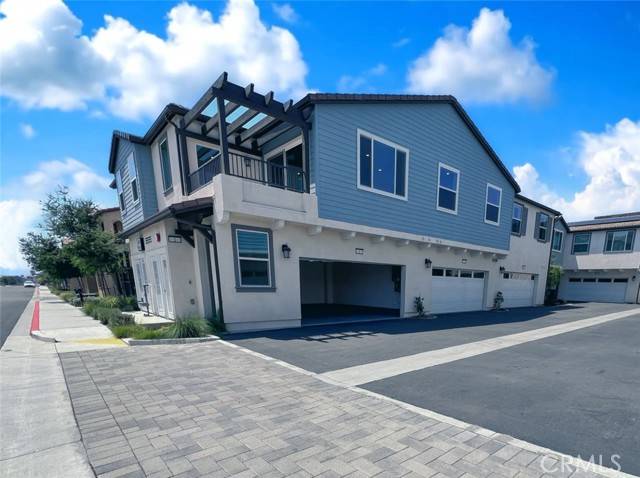 Fontana, CA 92336,15210 HORIZON Street #1