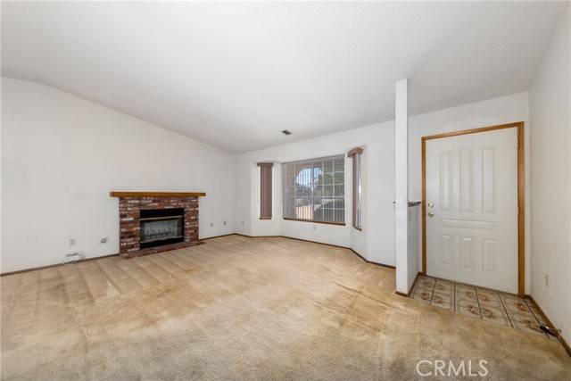 Apple Valley, CA 92307,21930 Mohican Avenue