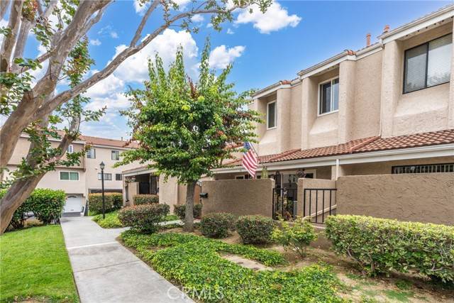Buena Park, CA 90620,46 Lincoln Court