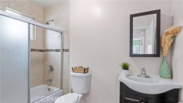 Los Angeles, CA 90011,4348 Lima Street