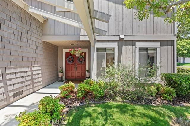 Orange, CA 92869,169 S Stonebrook Drive #16