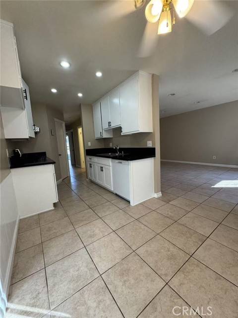 Riverside, CA 92503,4719 Jackson Street #20