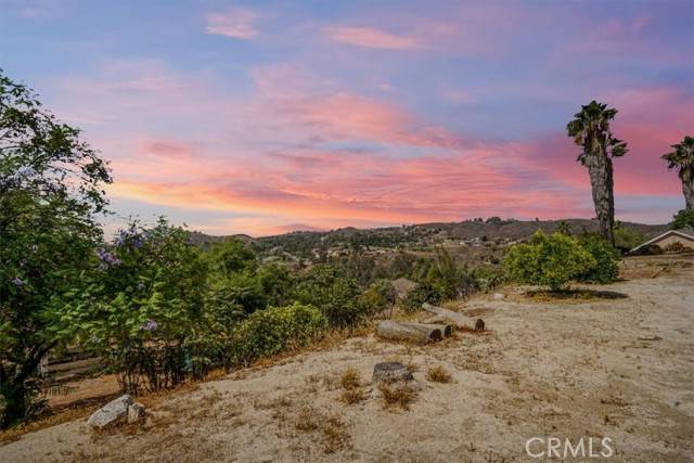 Riverside, CA 92504,15705 Streamview Court