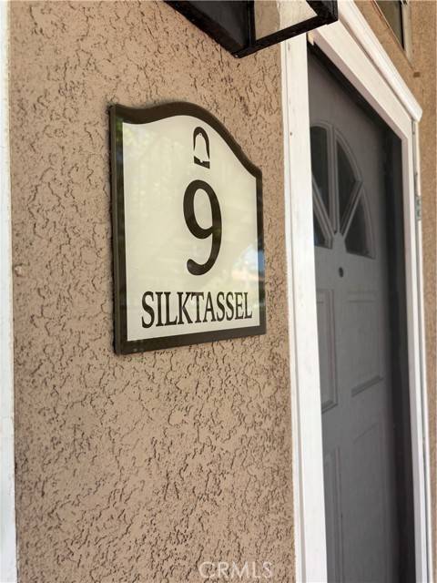 Rancho Santa Margarita, CA 92688,9 Silktassel #147