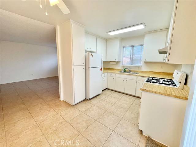 29 Palms, CA 92277,5958 Cahuilla Avenue