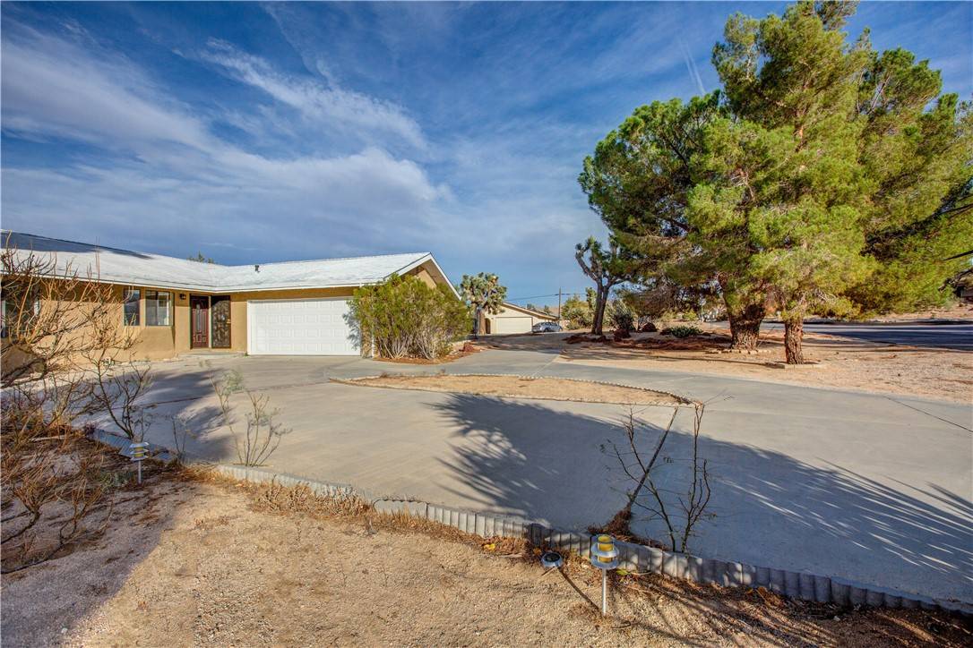 Yucca Valley, CA 92284,58176 Desert Gold Drive