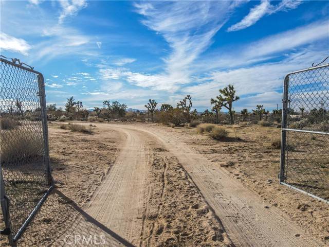 Yucca Valley, CA 92284,58760 Drexel Road