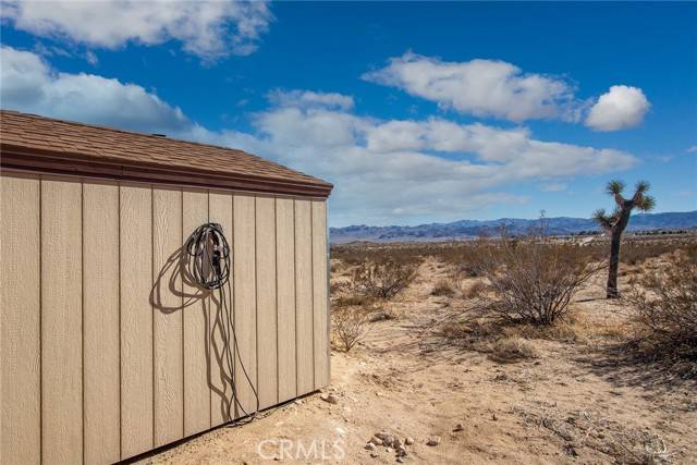 Joshua Tree, CA 92252,4444 Avenida La Candela