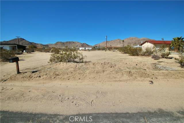 Joshua Tree, CA 92252,4752 La Flora Desierta