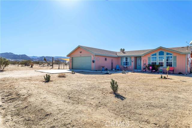 Joshua Tree, CA 92252,5322 Flamingo Avenue