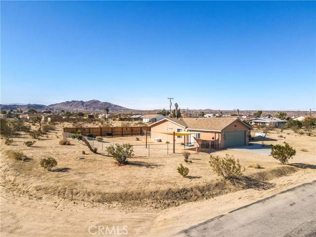 Joshua Tree, CA 92252,5322 Flamingo Avenue