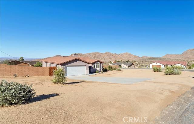 Joshua Tree, CA 92252,61776 Navajo Trail