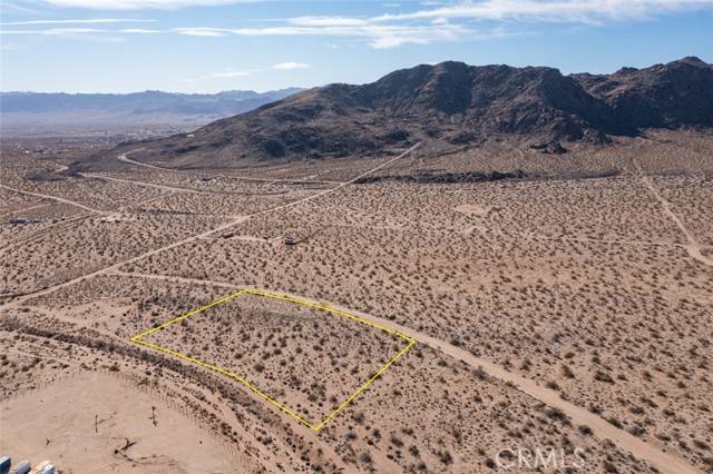 Joshua Tree, CA 92252,60812 Drexel