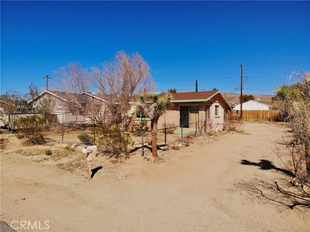 Joshua Tree, CA 92252,61818 Terrace Drive