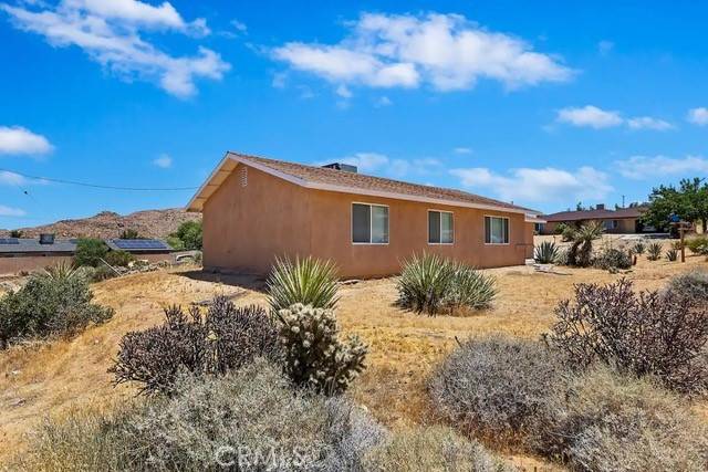 Joshua Tree, CA 92252,61620 Crest Circle Drive