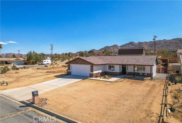 Joshua Tree, CA 92252,60261 Chesapeake Drive