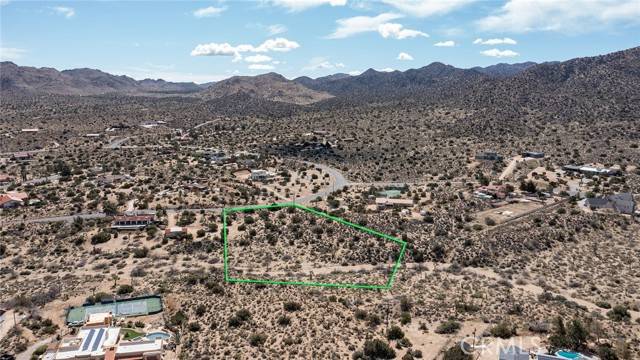 Yucca Valley, CA 92284,9486 Carmelita