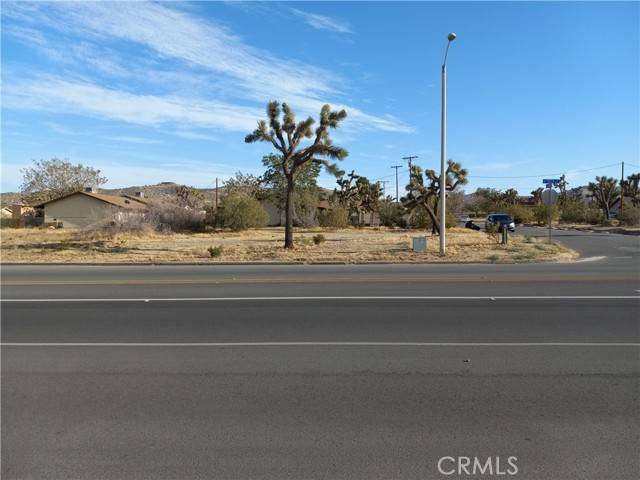 Yucca Valley, CA 92285,11 Yucca Trl.