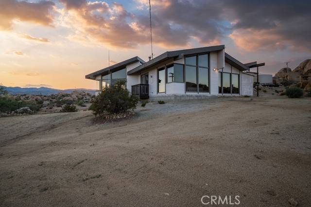 Pioneertown, CA 92268,53523 Rocky Road