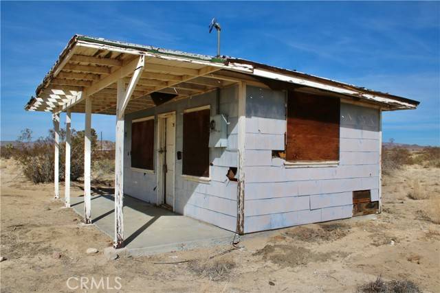 Landers, CA 92285,57926 Botkin Road