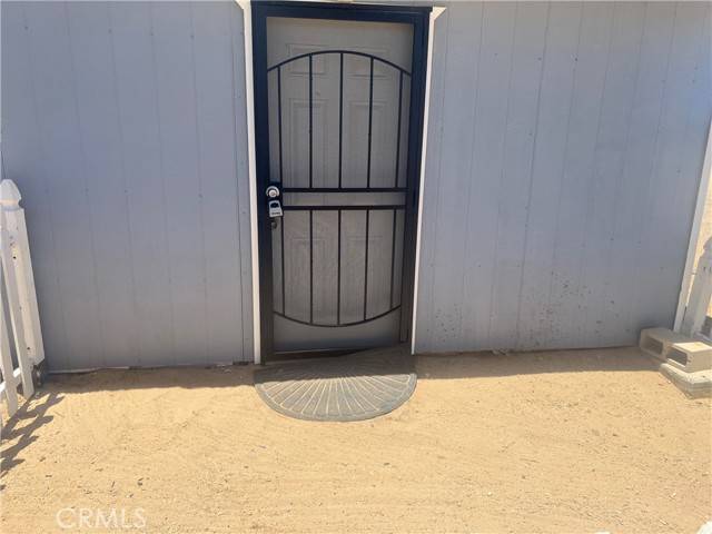 29 Palms, CA 92277,86611 Amboy Road