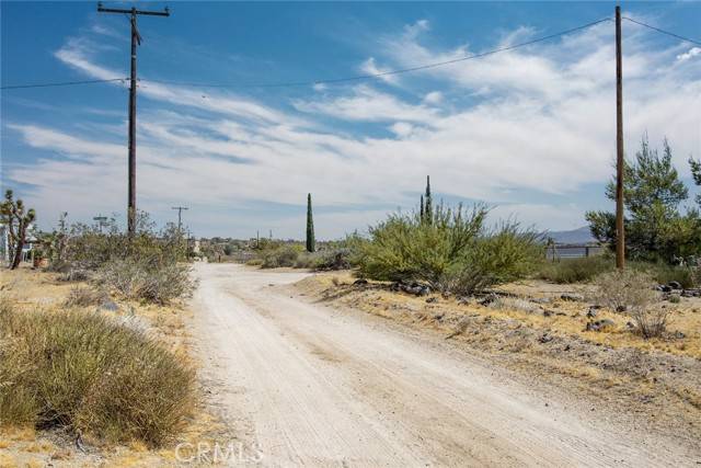 Yucca Valley, CA 92284,1726 Wamego