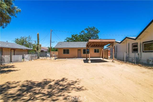 Joshua Tree, CA 92252,6379 Mountain View Street