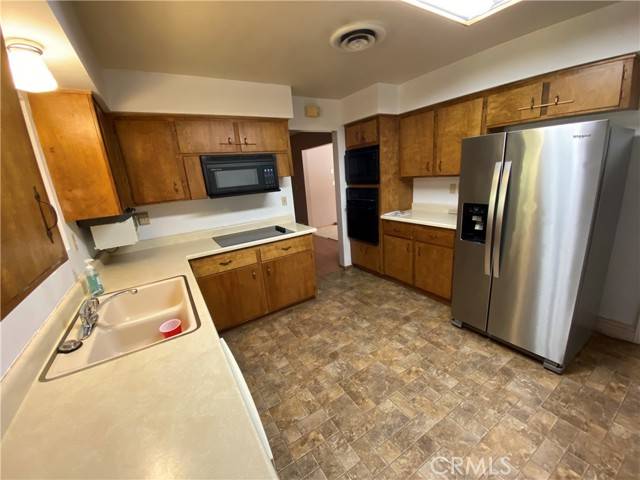 29 Palms, CA 92277,74072 Samarkand Drive