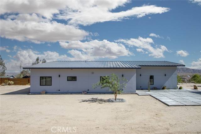 Joshua Tree, CA 92252,6816 Mount Shasta Avenue