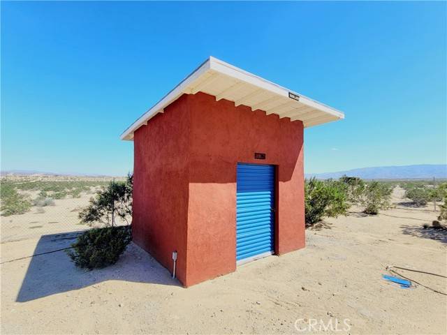 29 Palms, CA 92277,70025 Winters Road