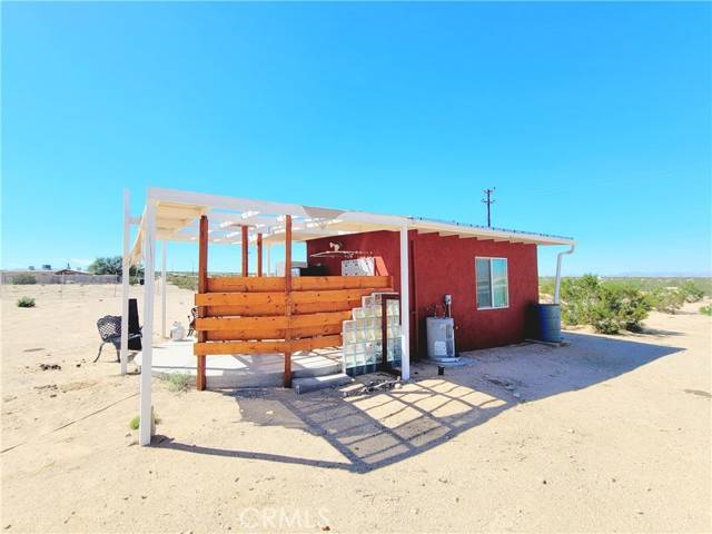 29 Palms, CA 92277,70025 Winters Road